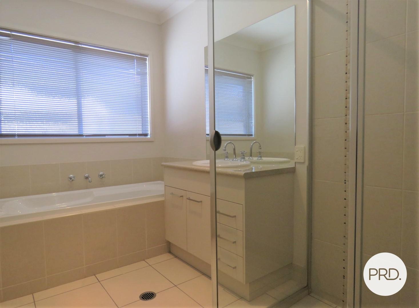 1/328 Olive Street ALBURY 9
