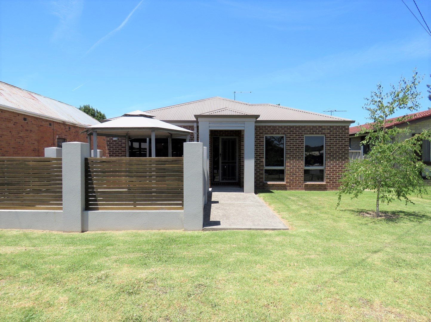 1/328 Olive Street ALBURY 1