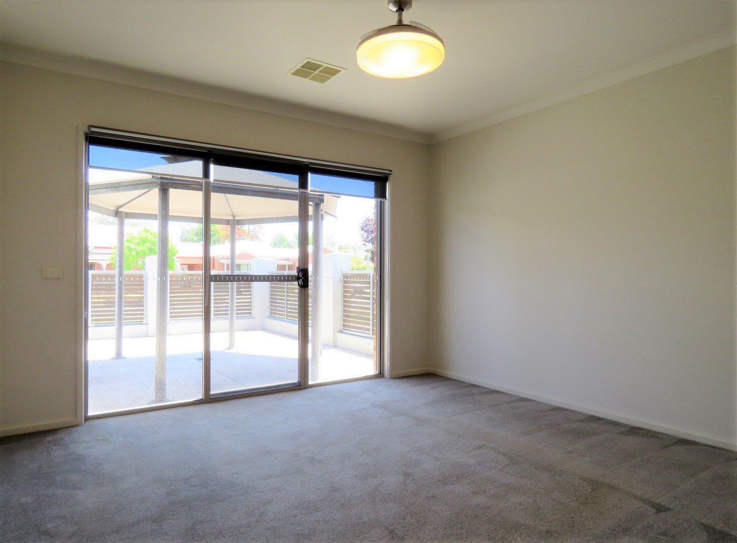 1/328 Olive Street ALBURY 6