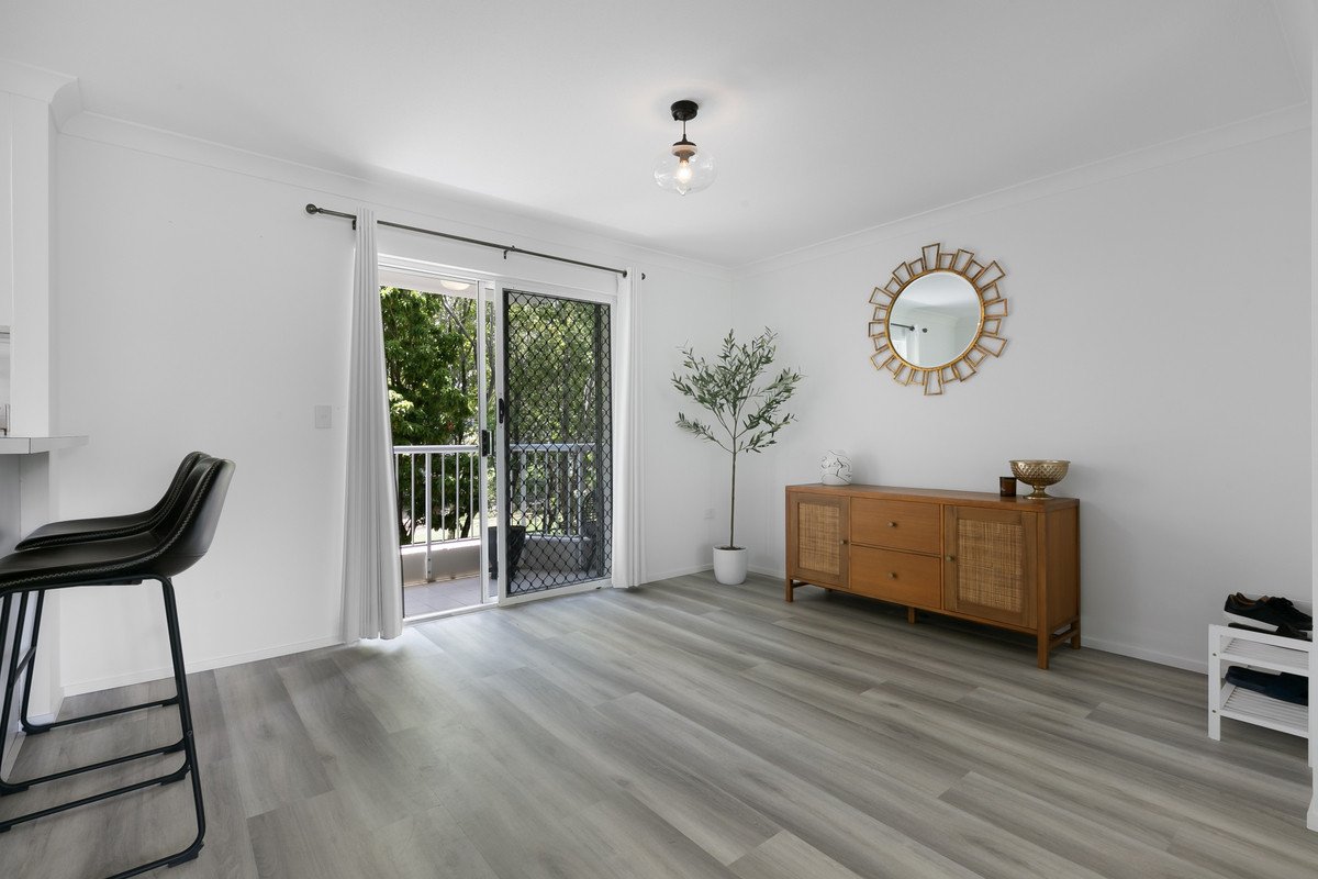 13/29 Burleigh Street Burleigh Heads 9