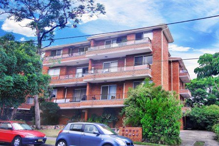 1/33-35 Macquarie Place MORTDALE 2