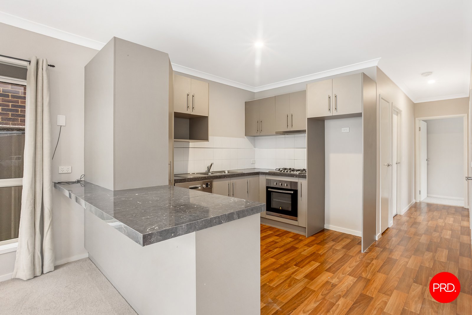 1/33 Allingham Street GOLDEN SQUARE 2