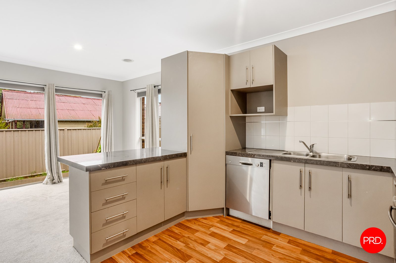 1/33 Allingham Street GOLDEN SQUARE 3