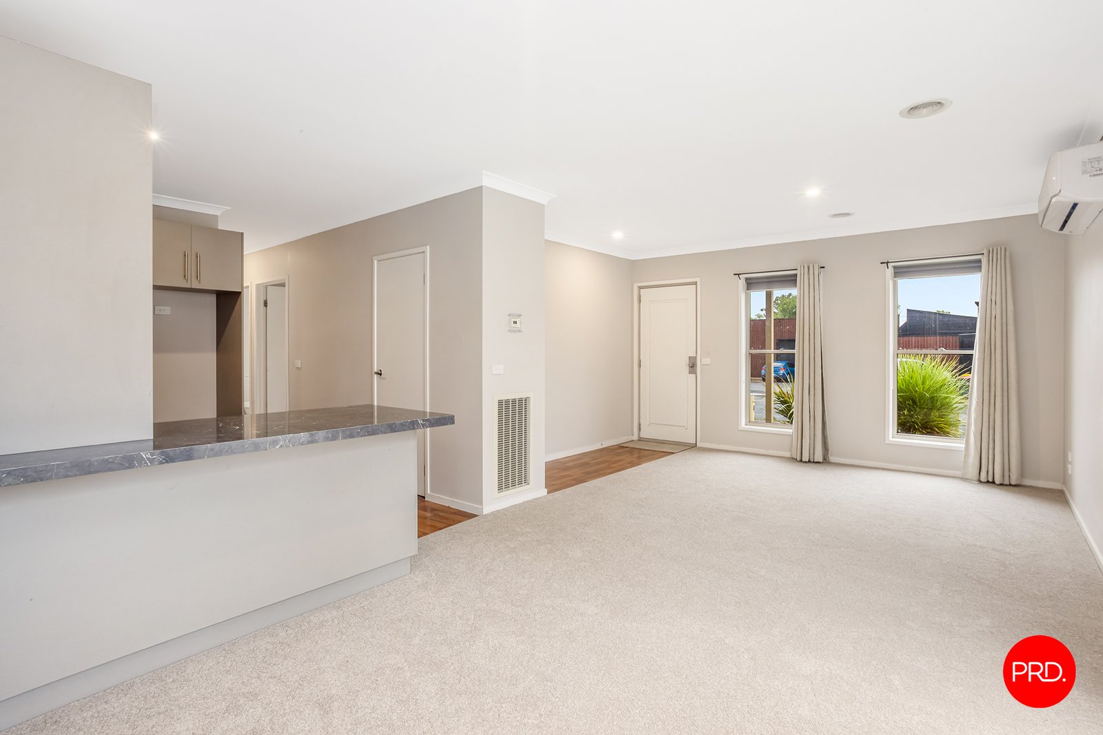 1/33 Allingham Street GOLDEN SQUARE 4