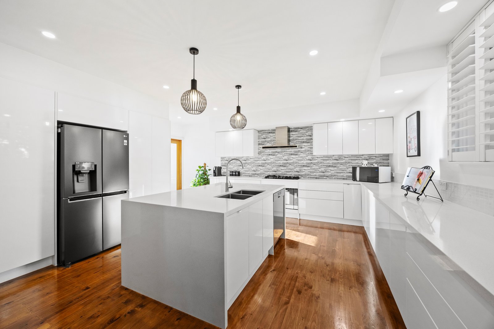 Gallery: 1/33 Bayview Crescent
