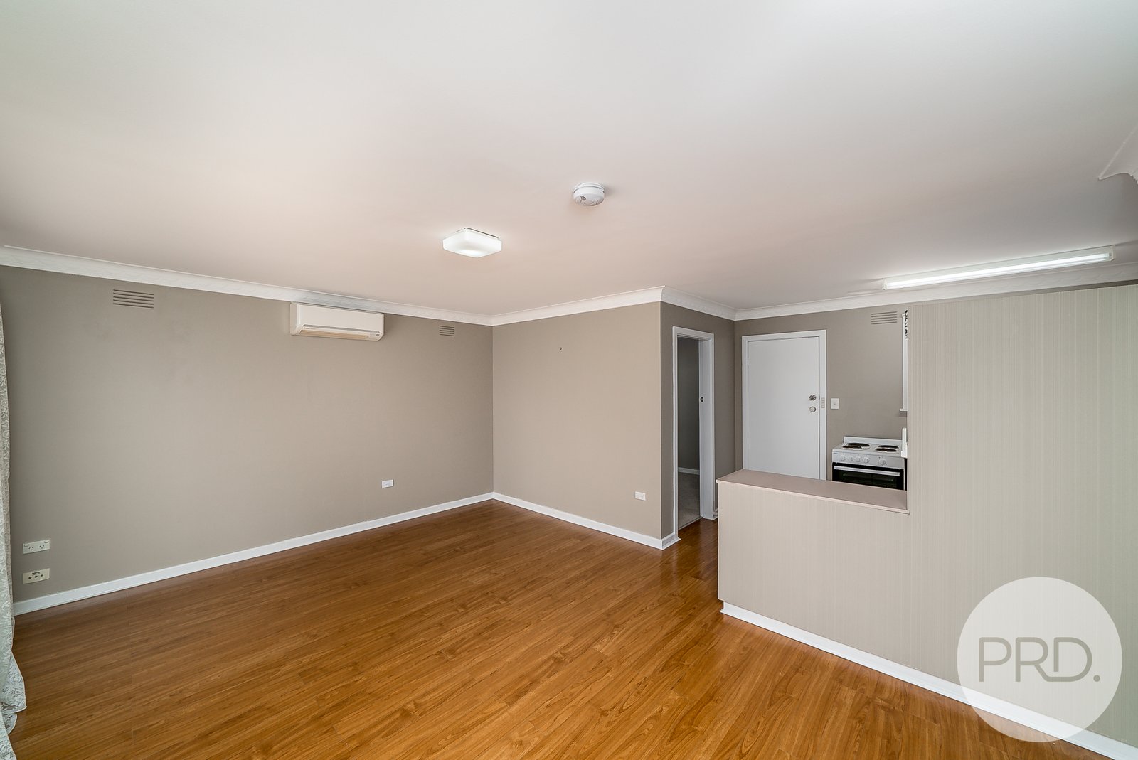 1/33 Bruce Street TOLLAND 7