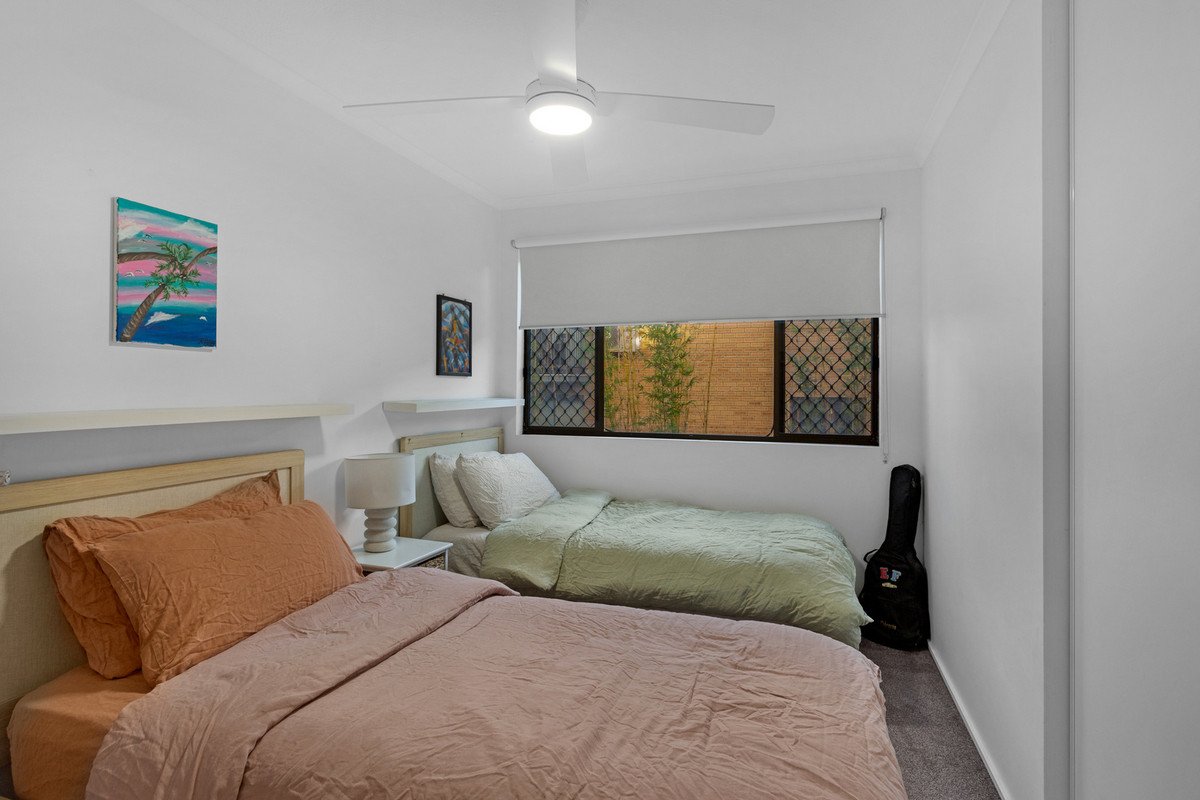 1/33 Chelsea Avenue Broadbeach 8