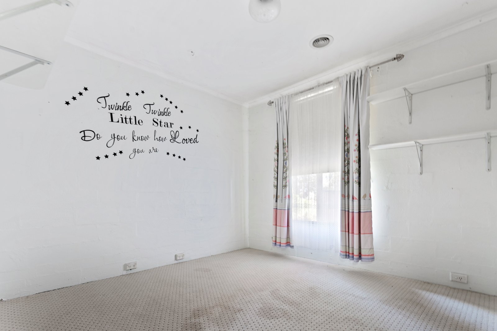 133 Edwards Road KENNINGTON 12