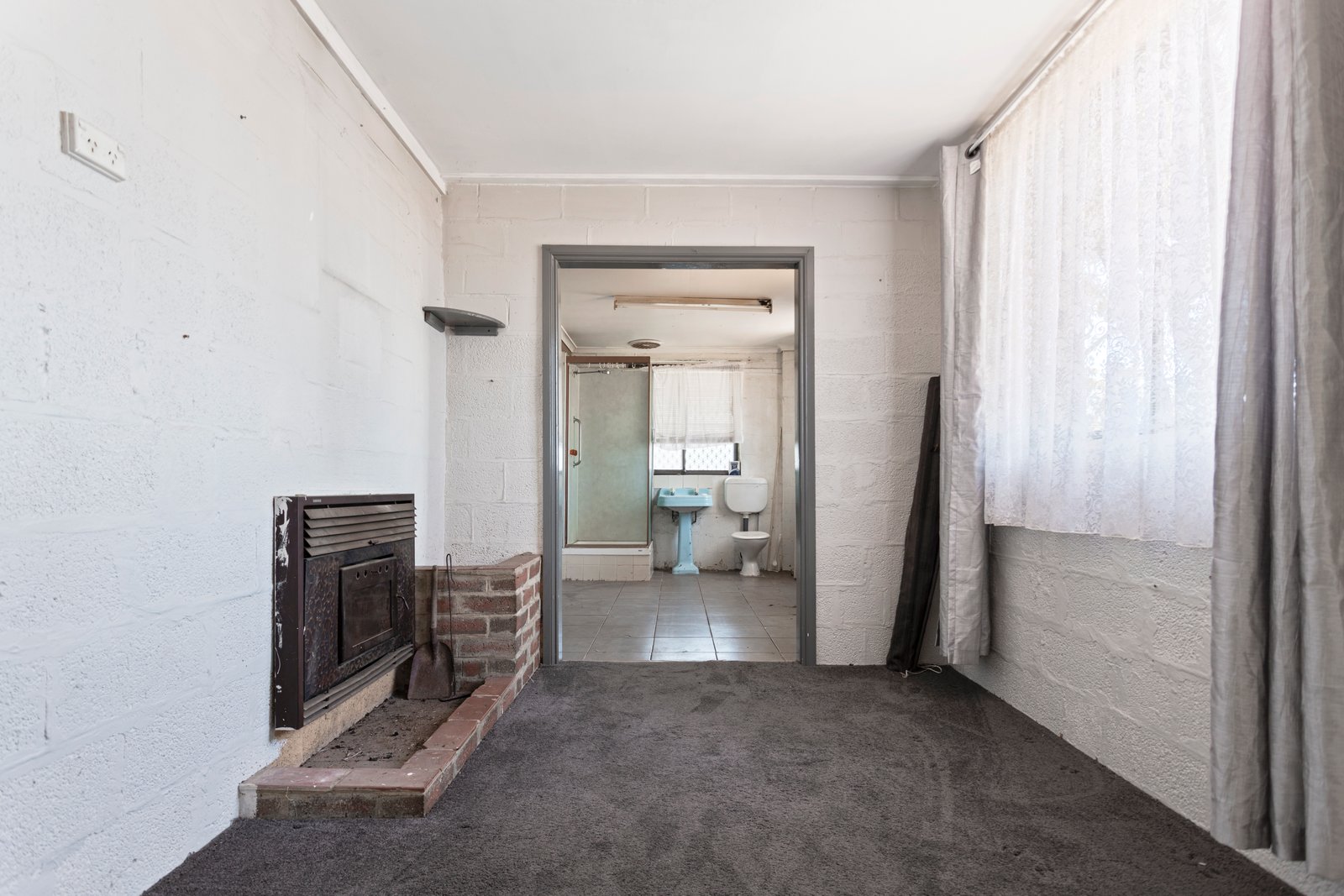 133 Edwards Road KENNINGTON 18