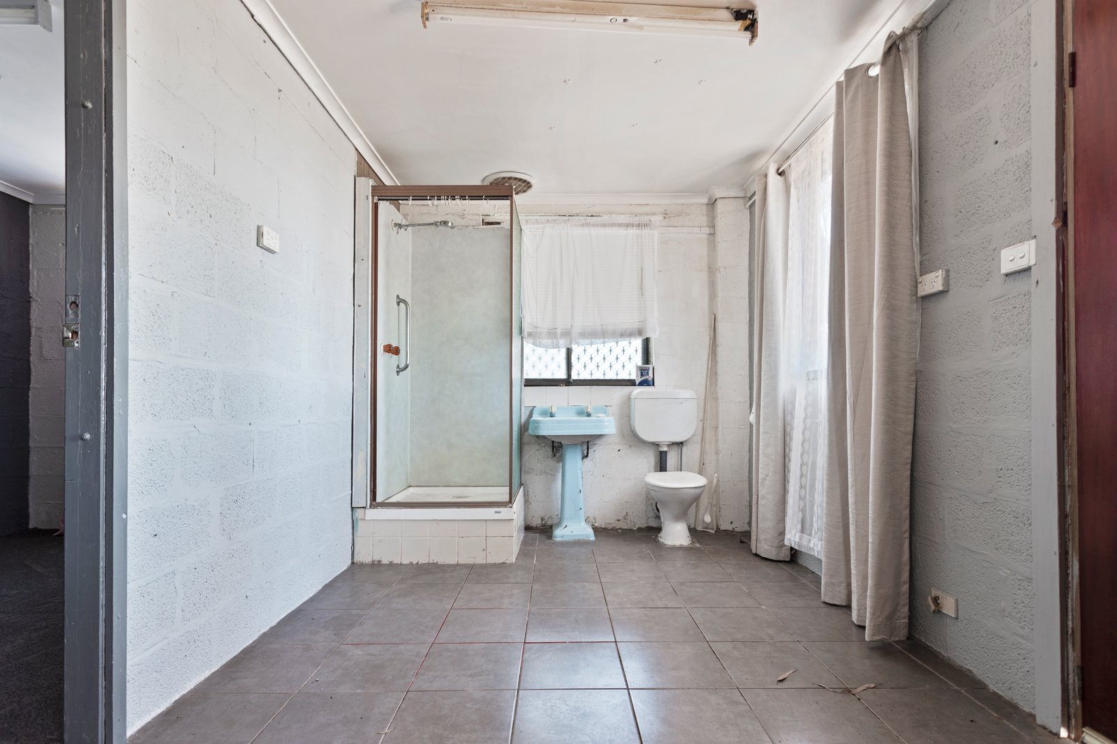 133 Edwards Road KENNINGTON 19