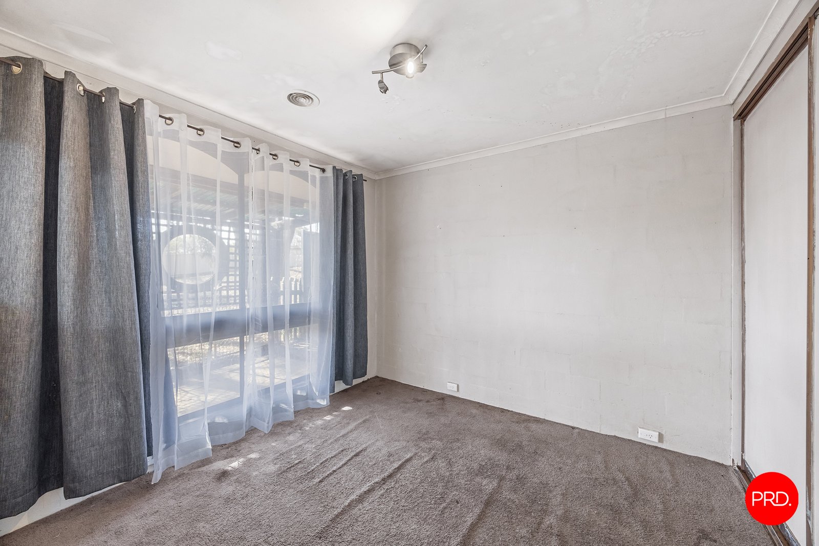 133 Edwards Road KENNINGTON 13