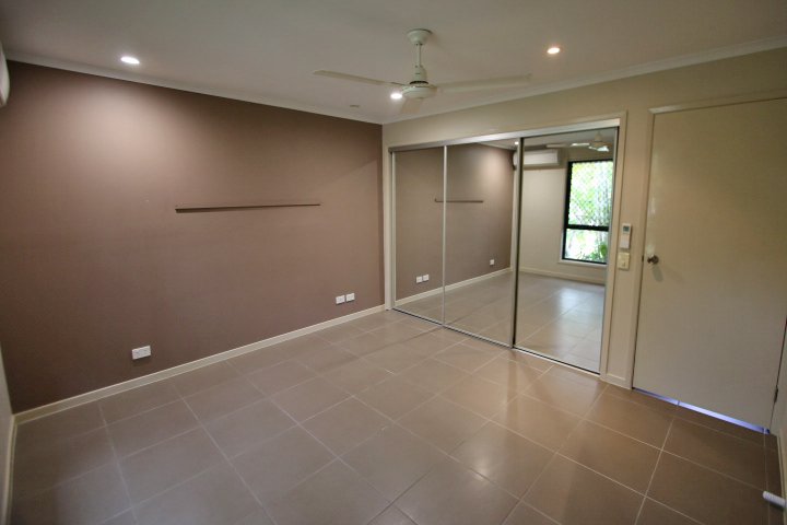 1/33 Galloway Drive ASHMORE 5