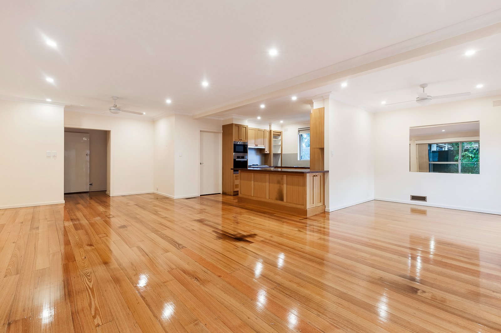 Gallery: 1/33 Laburnum Street