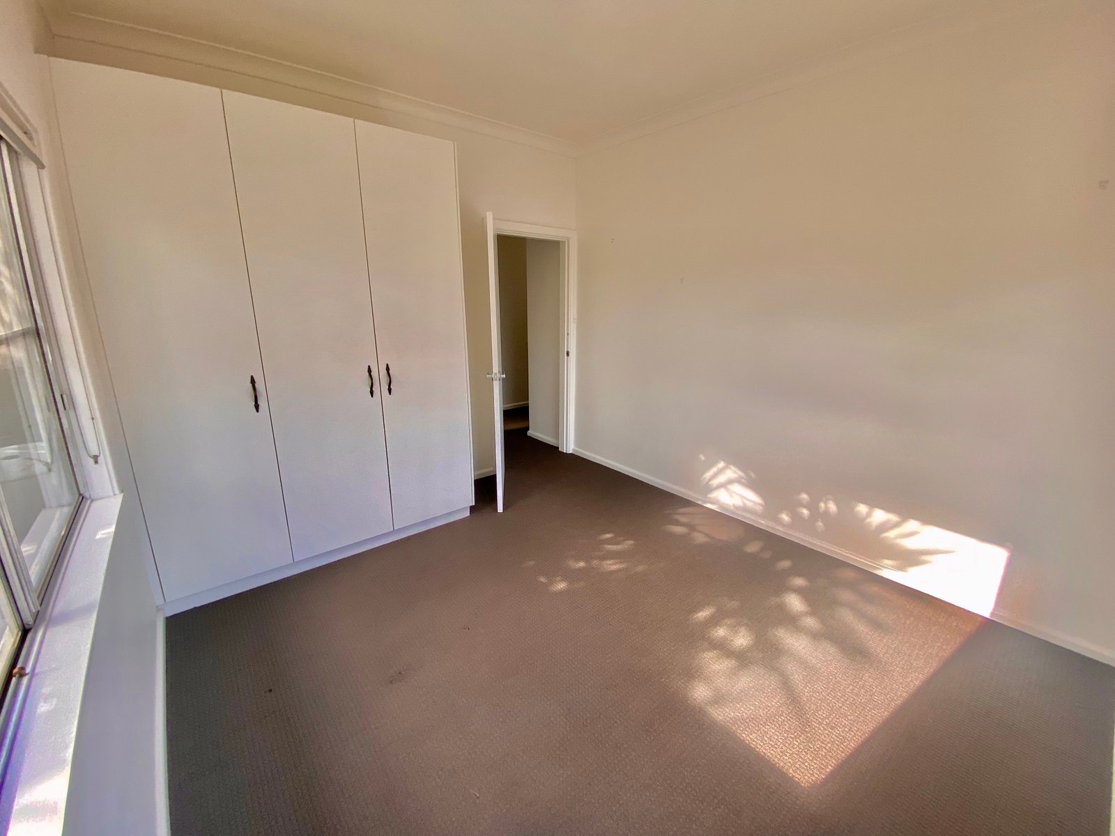 1/33 Manilla Road TAMWORTH 11