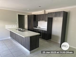 1/33 Sea Prince Circuit CLINTON 3