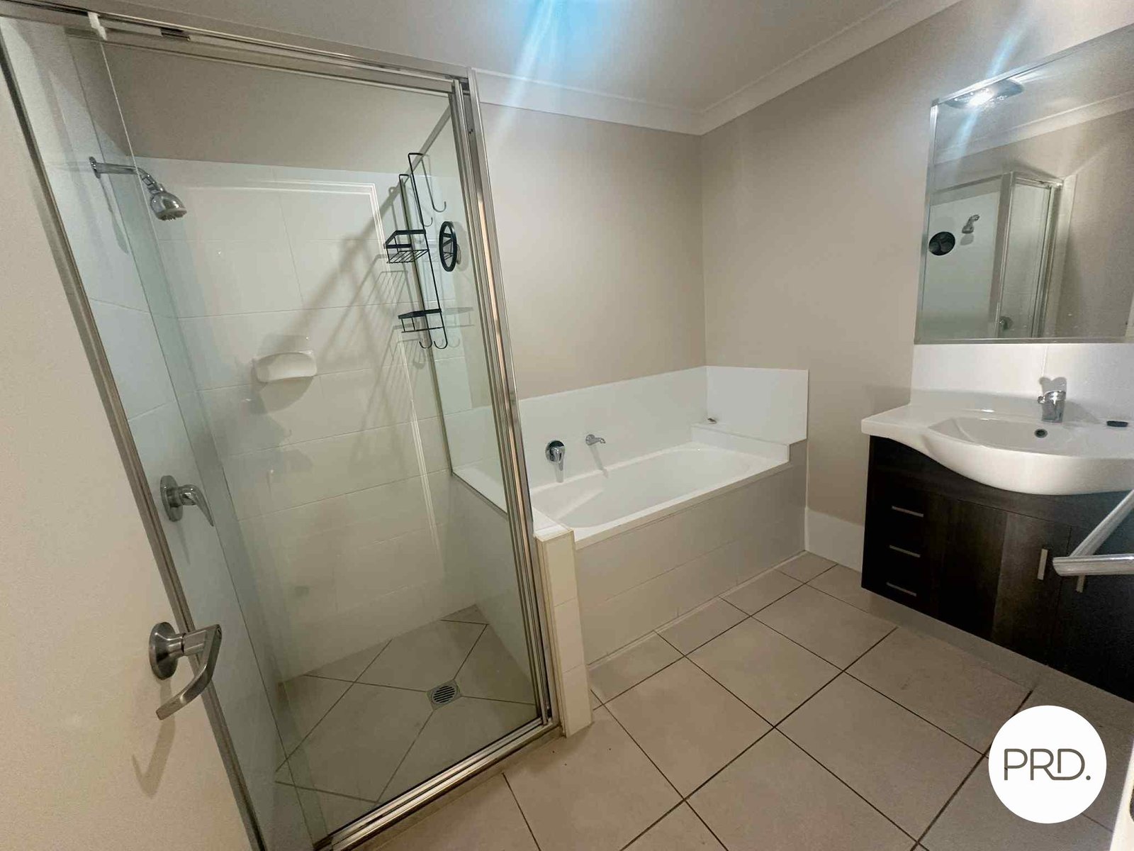 1/33 Sea Prince Circuit CLINTON 6