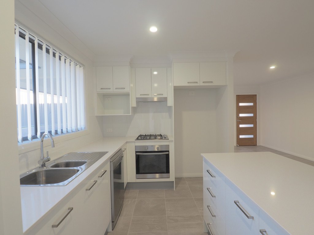 1/33 Sullivans Road MOONEE BEACH 3