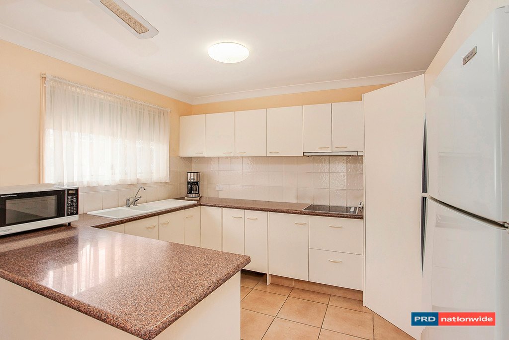 1/33 TALLEBUDGERA Drive PALM BEACH 6