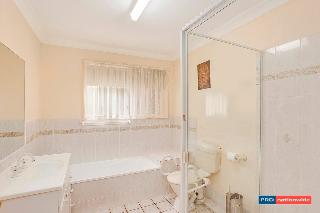 1/33 TALLEBUDGERA Drive PALM BEACH 8