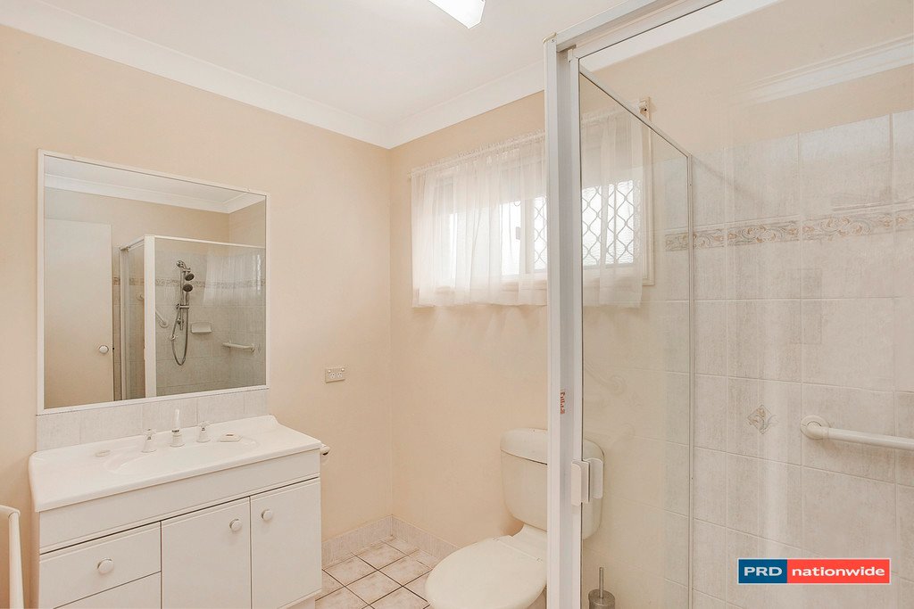 1/33 TALLEBUDGERA Drive PALM BEACH 9