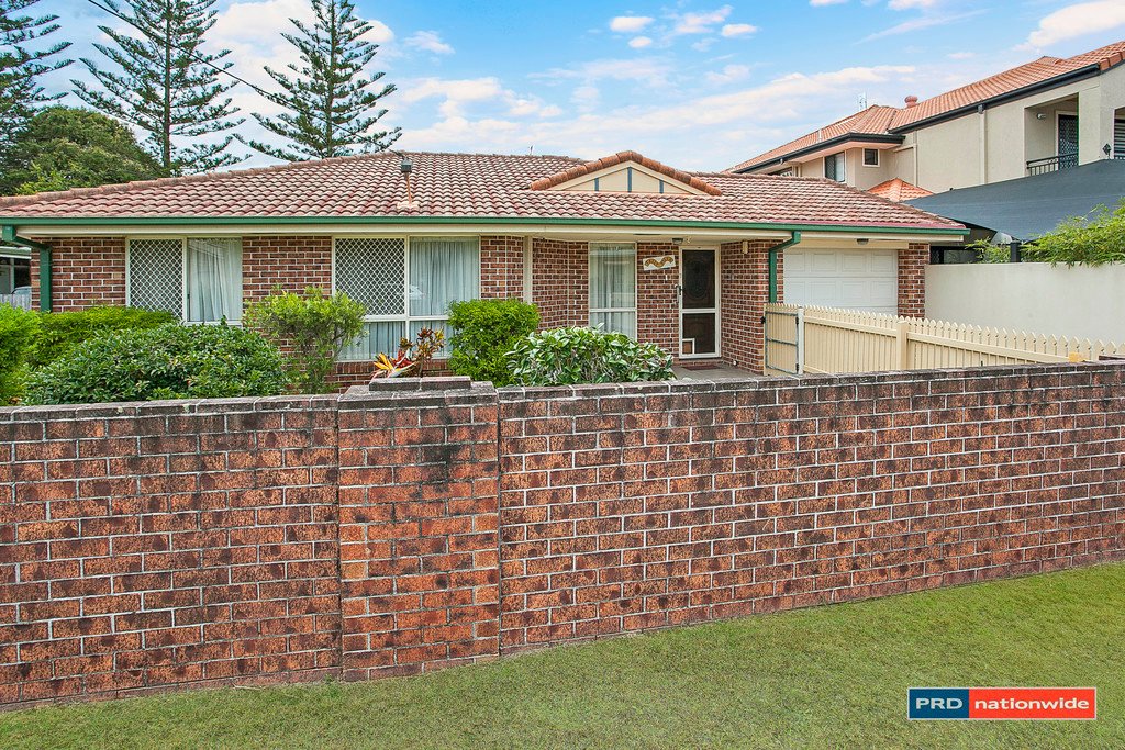 1/33 TALLEBUDGERA Drive PALM BEACH 11