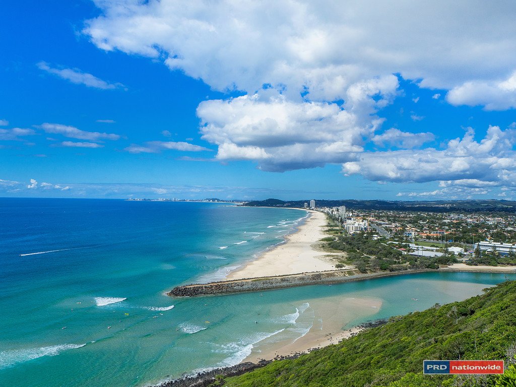 1/33 TALLEBUDGERA Drive PALM BEACH 18