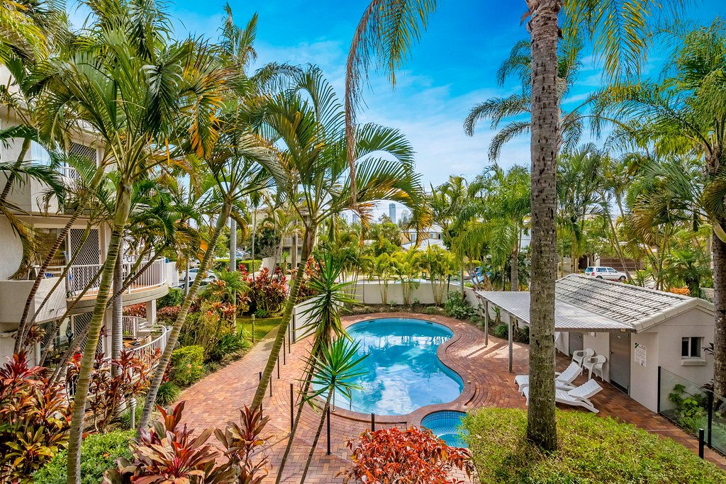 13/32 William Street MERMAID BEACH 1