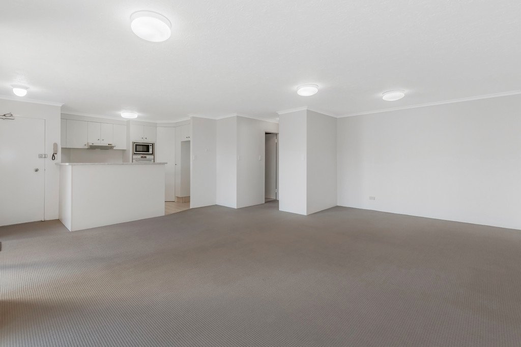 13/32 William Street MERMAID BEACH 5