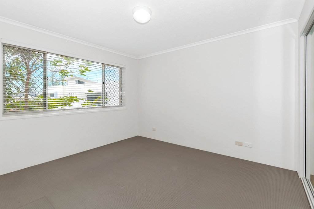 13/32 William Street MERMAID BEACH 7