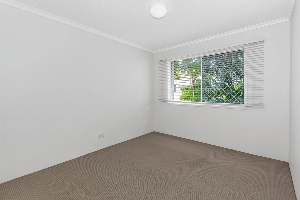 13/32 William Street MERMAID BEACH 8