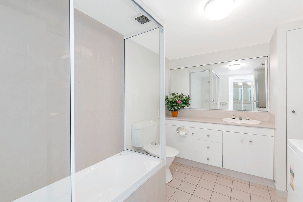 13/32 William Street MERMAID BEACH 9