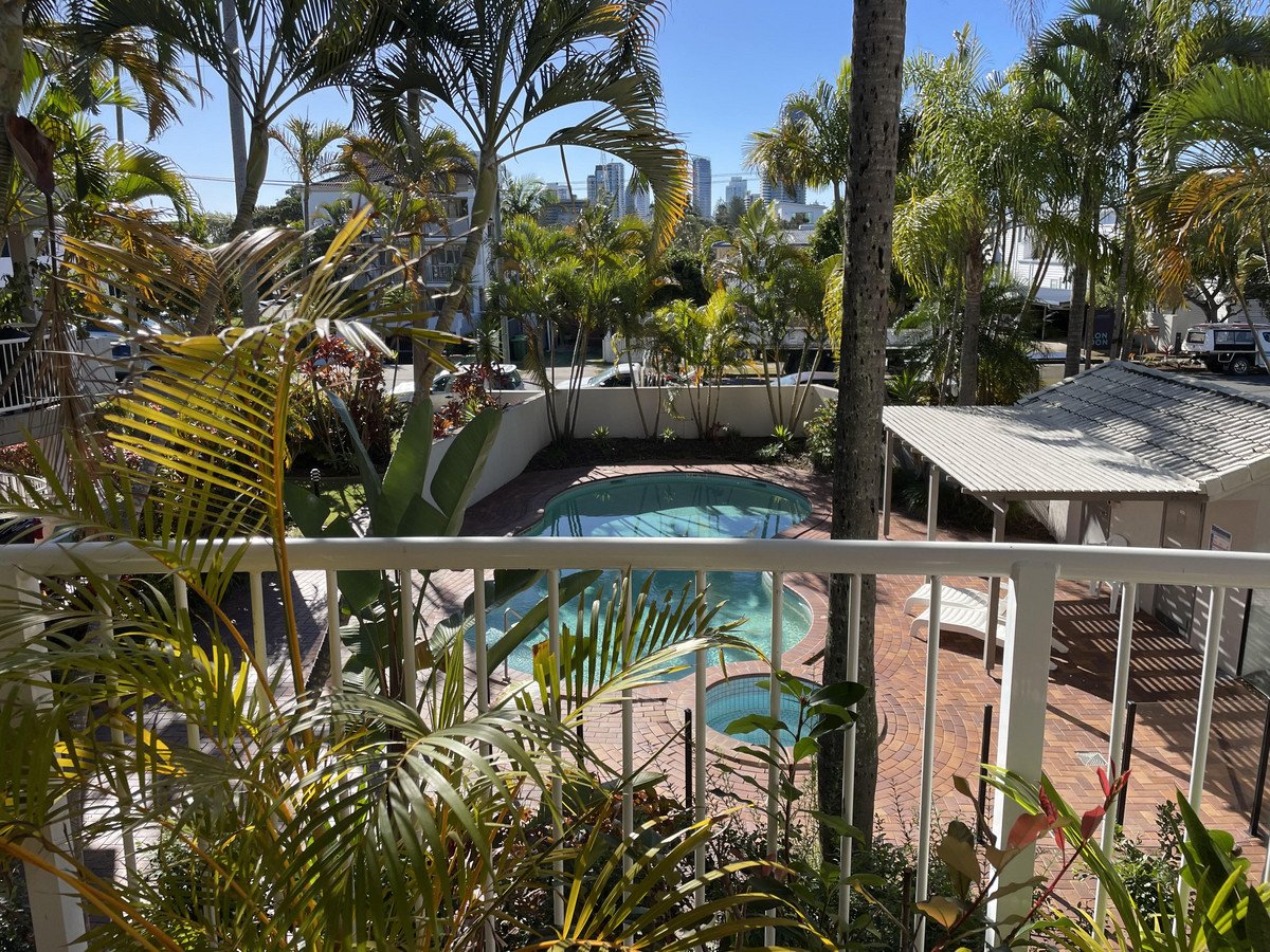 13/32 William Street Mermaid Beach 7