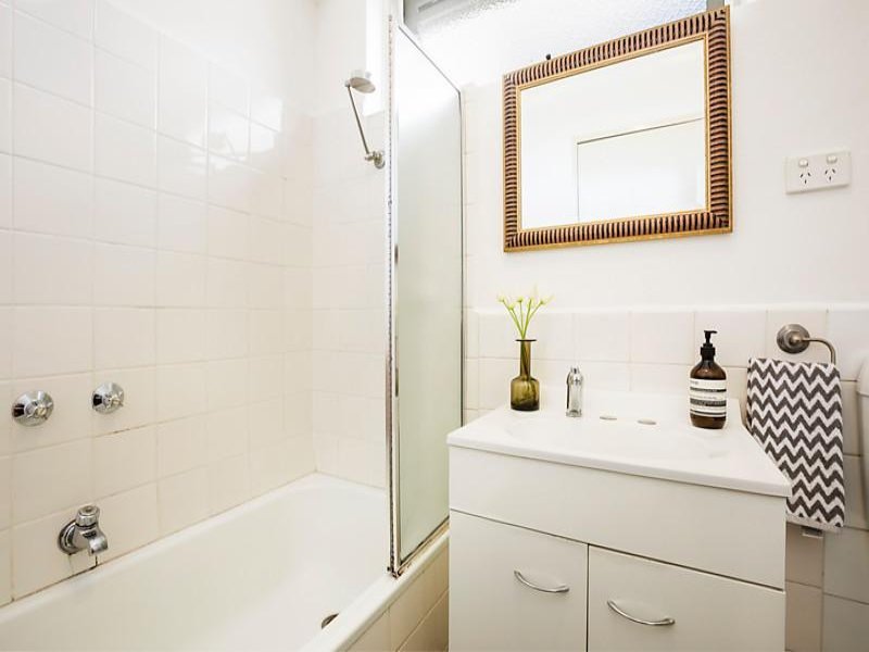 Gallery: 13/329 Orrong Road