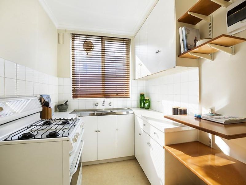 Gallery: 13/329 Orrong Road