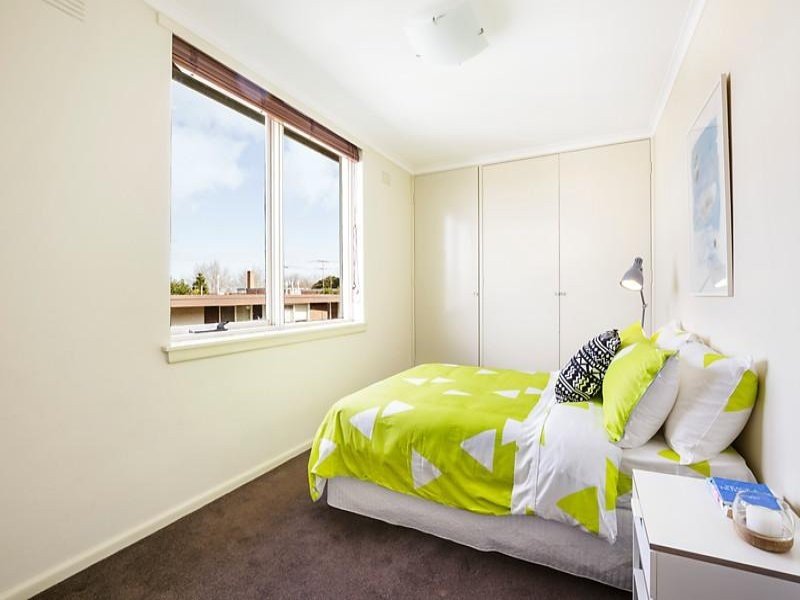 Gallery: 13/329 Orrong Road
