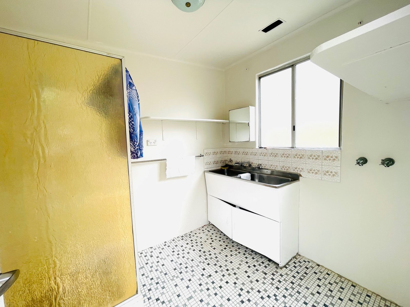 1/333 Princes Highway CARLTON 8