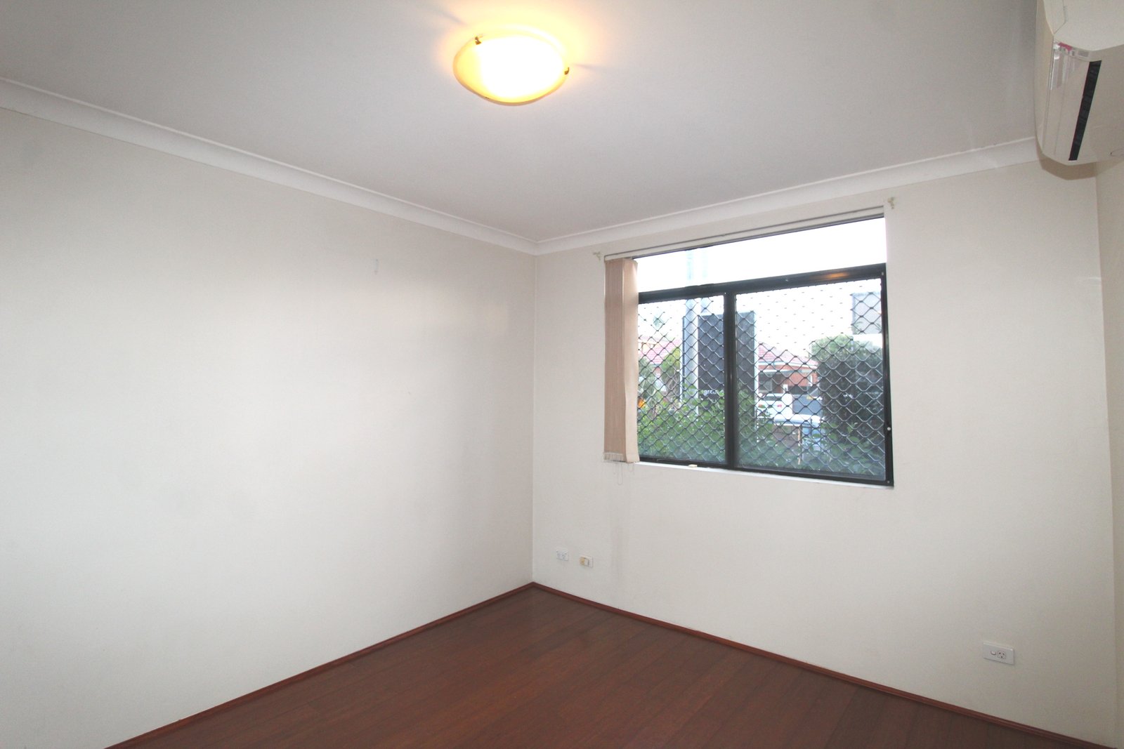 13/34 Melvin Street BEVERLY HILLS 6