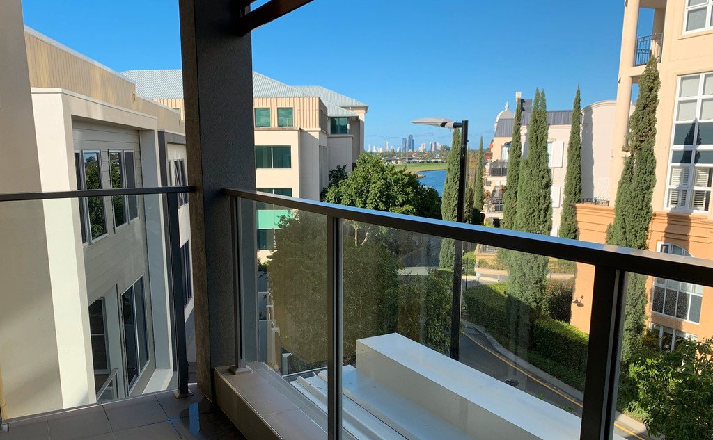 13/3400 Panorama Drive CARRARA 1