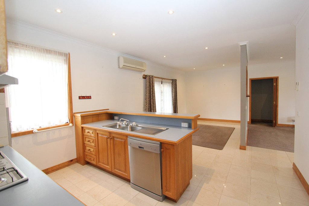 1336 Geelong Road MOUNT CLEAR 12