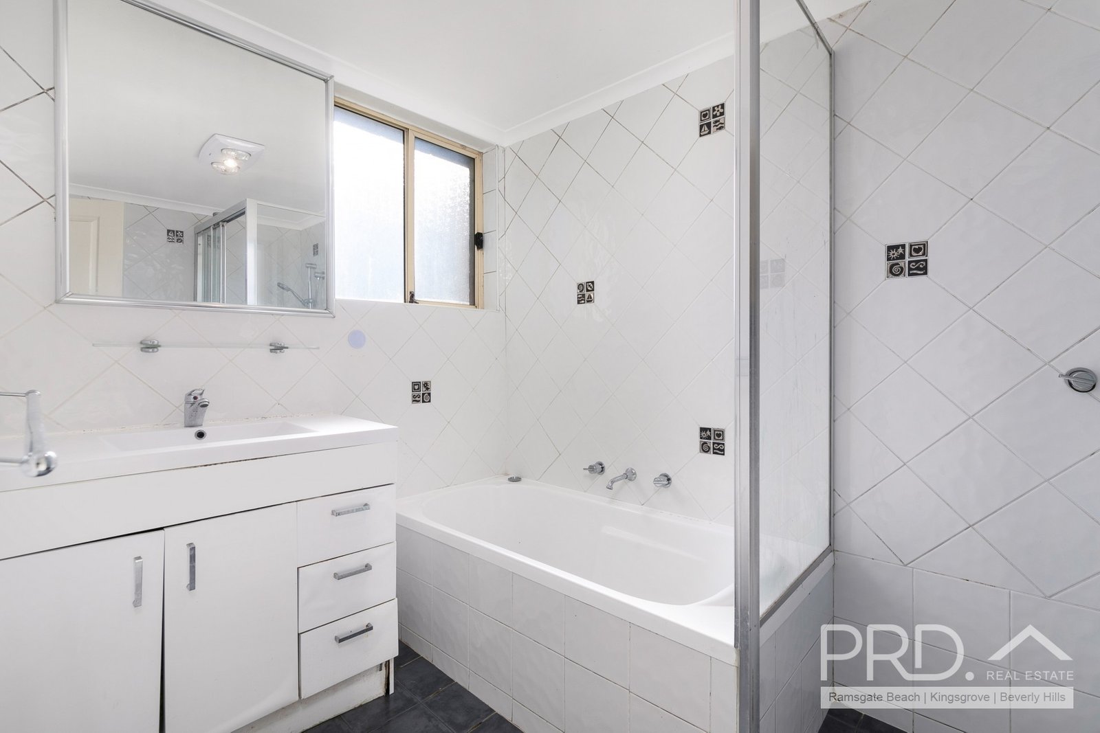 13/38-40 Hampden Street BEVERLY HILLS 4