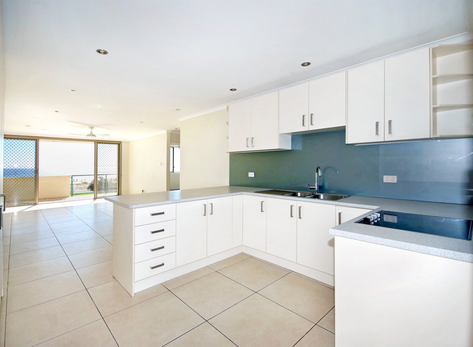 13/4-6 Musgrave St KIRRA 3