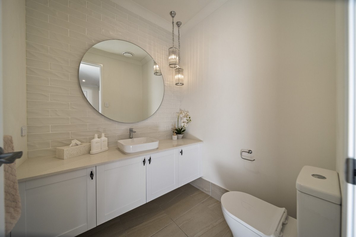 134 Acanthus Avenue BURLEIGH WATERS 11