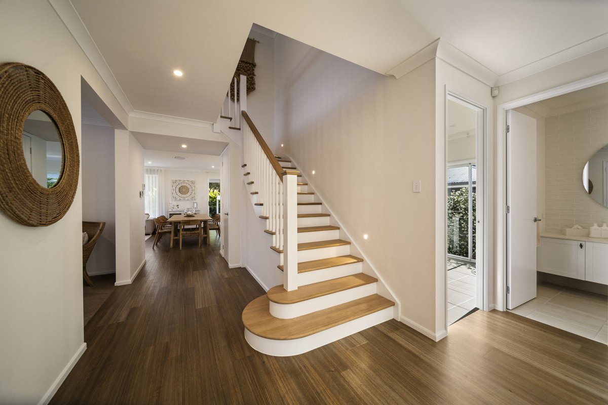 134 Acanthus Avenue BURLEIGH WATERS 12