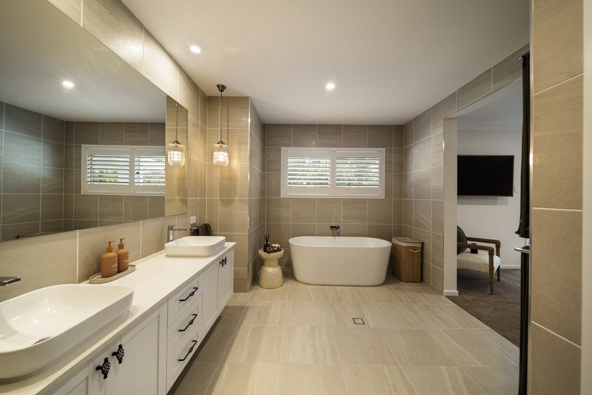 134 Acanthus Avenue BURLEIGH WATERS 17