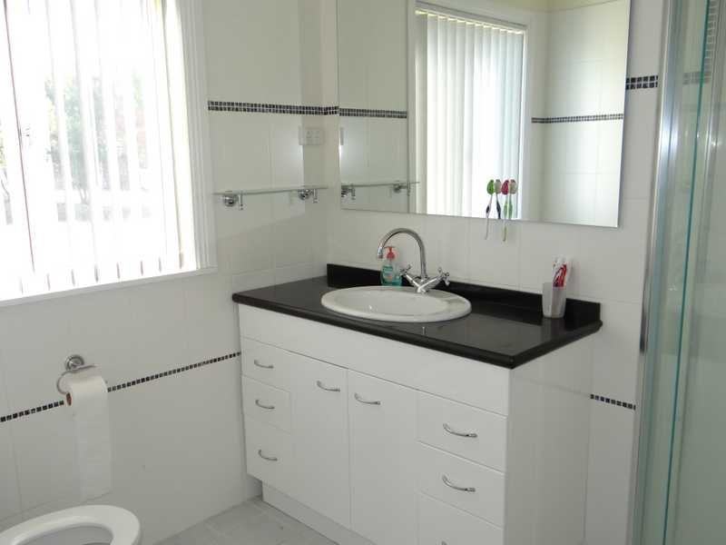 134 Albury Street TUMBARUMBA 9