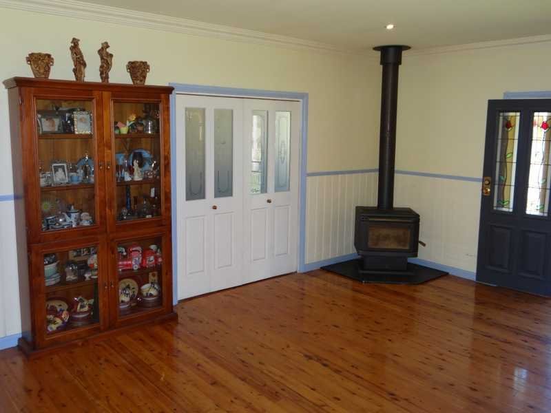 134 Albury Street TUMBARUMBA 15