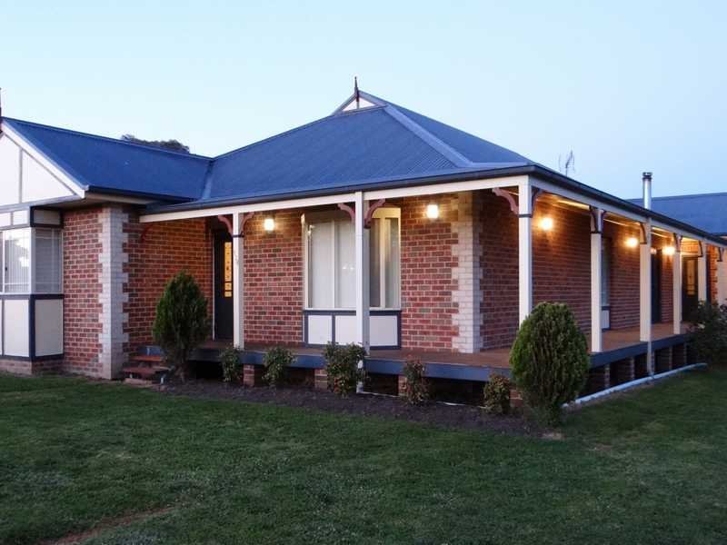 134 Albury Street TUMBARUMBA 21