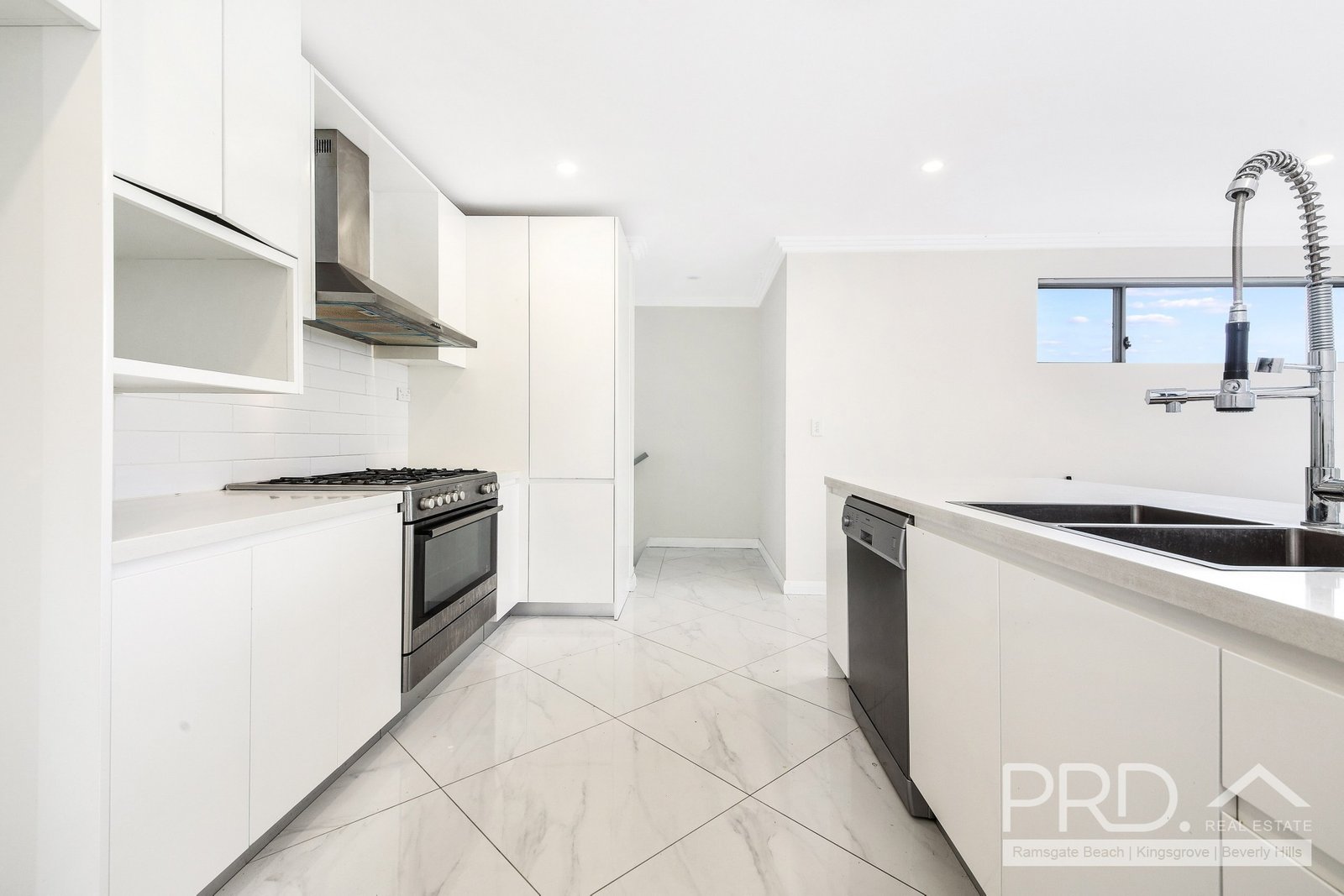 134 Barton Street MONTEREY 2