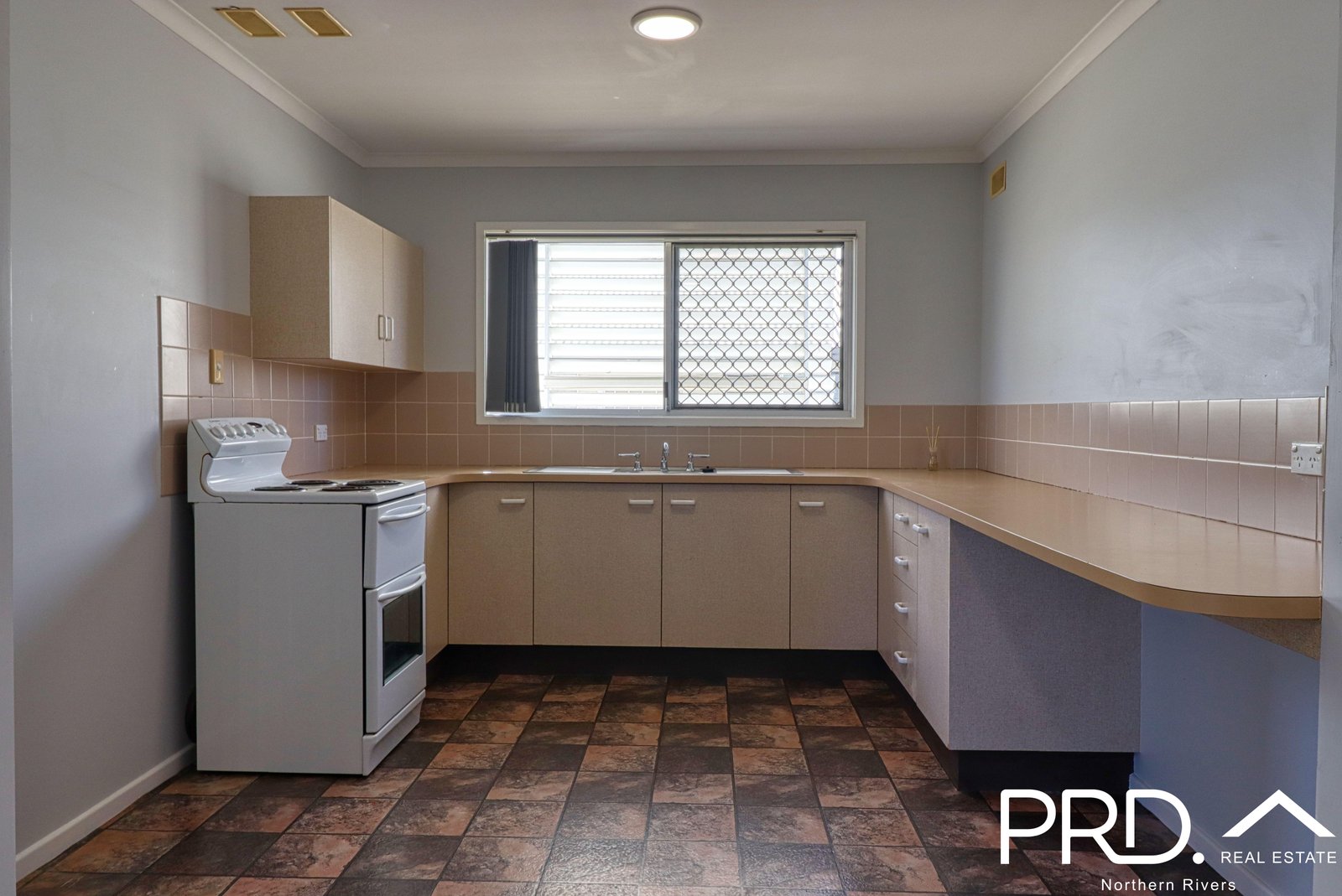 1/34 Cope Street CASINO 6