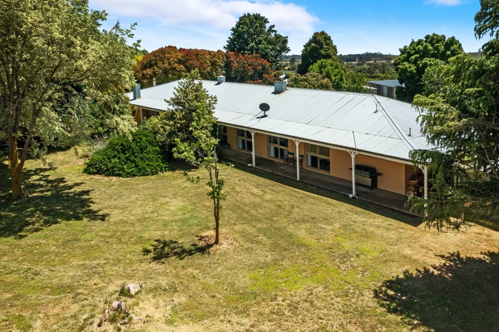 Real Estate and Property in 134 Crows Road, Woodend, VIC